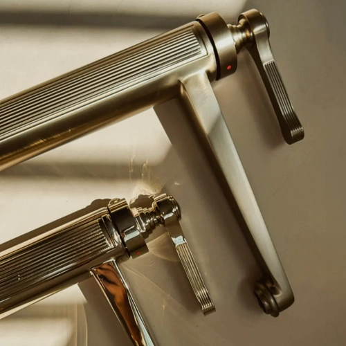 Смеситель для умывальника Rea Monaco gold matt B4212