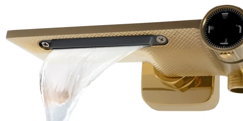 Душевая система Rea Helix gold P6619