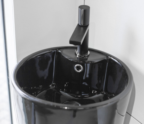 Умывальник Rea Blanka Black U6635