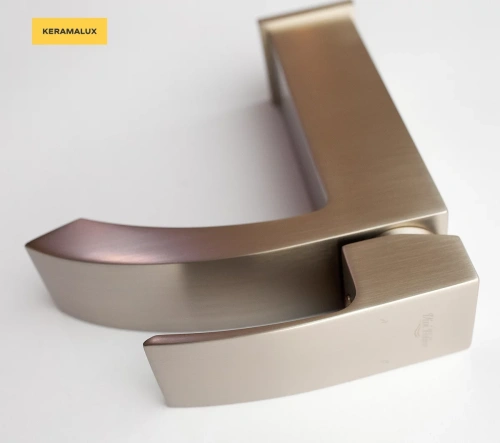 Смеситель для умывальника Vivi Felice 1030 Nichel